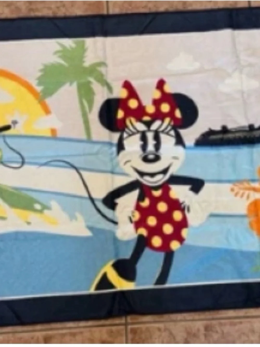 New Disney Cruise Line Minnie Mickey Surfing Beach Pool Towel 60 x 33